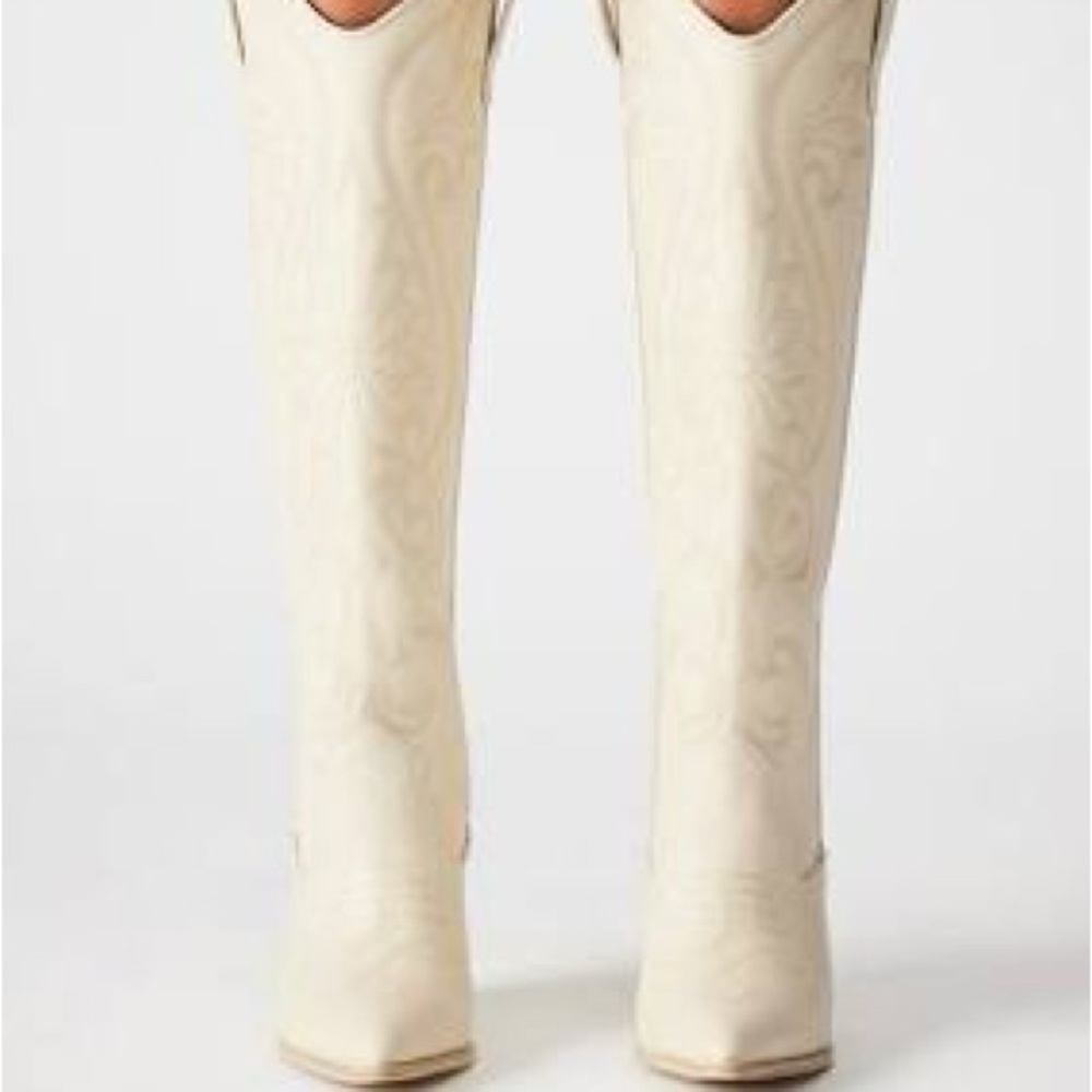 Steve Madden Lasso Cowboy cowgirl boots, off white/bone color leather